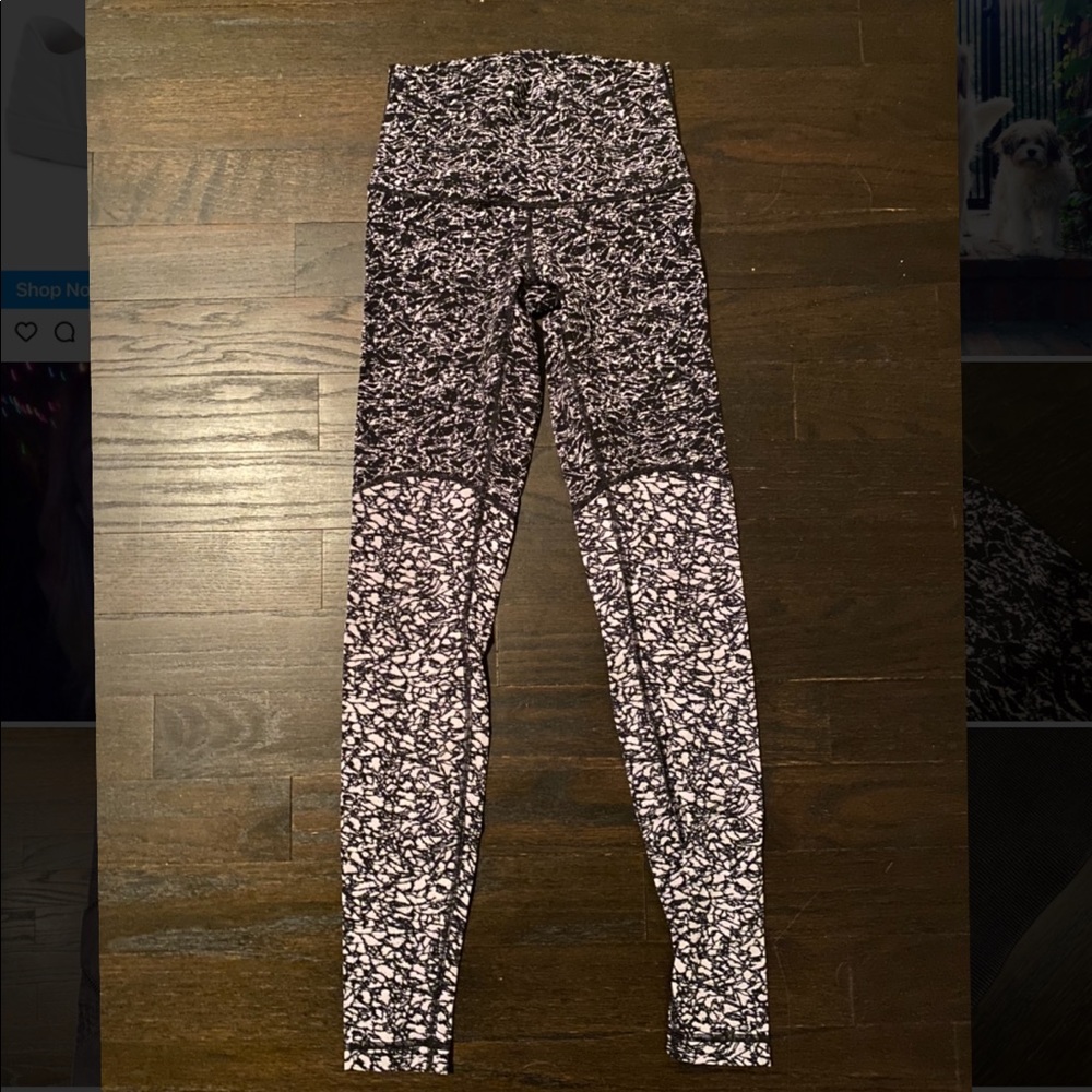 Lululemon B&W patterned leggings